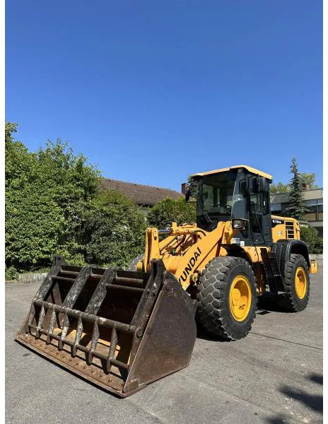 Hyundai HL730-9A 4X4 Radlader Mulch-/Klappschaufel KLIMA A HL730-9A 4X4 Radlader Mulch-/Klappschaufel KLIMA A/C - Tekerlekli yükleyici: fotoğraf 2 Hyundai HL730-9A 4X4 Radlader Mulch-/Klappschaufel KLIMA A HL730-9A 4X4 Radlader Mulch-/Klappschaufel KLIMA A/C - Tekerlekli yükleyici: fotoğraf 2