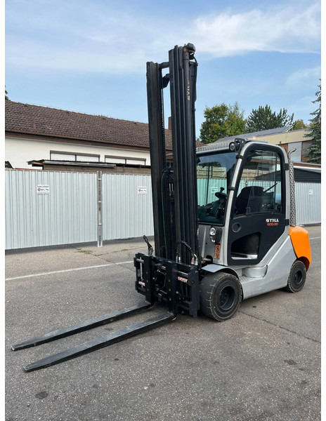 Still RX70-35*Gas*Triplex*hoch*Seitenschieber*Zinkenverstellung - Forklift: fotoğraf 2 Still RX70-35*Gas*Triplex*hoch*Seitenschieber*Zinkenverstellung - Forklift: fotoğraf 2