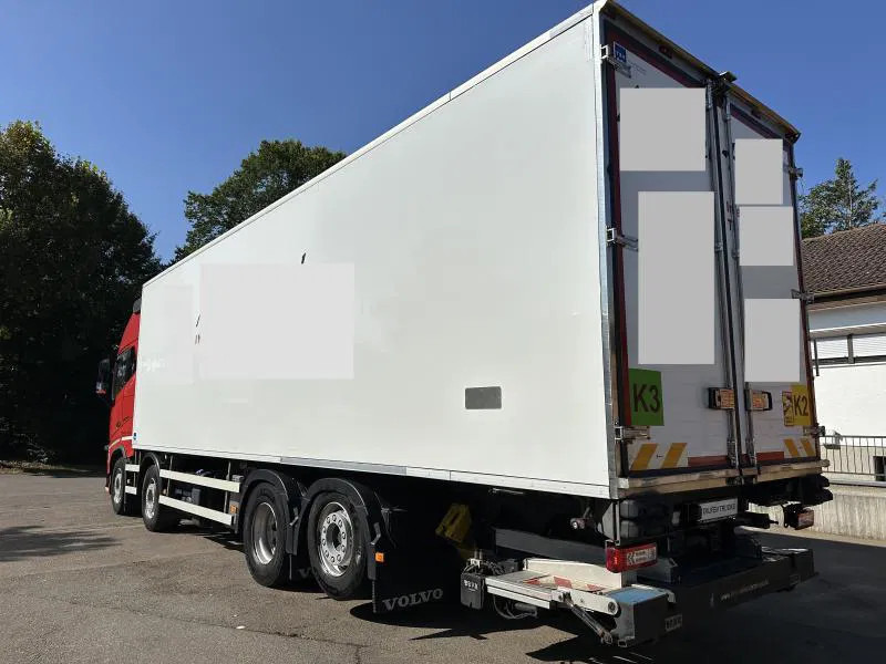 Volvo FH 16 550XL*8x2*Tief Kühlkoffer*ThermoKing*LBW - Refrijeratör kamyon: fotoğraf 3 Volvo FH 16 550XL*8x2*Tief Kühlkoffer*ThermoKing*LBW - Refrijeratör kamyon: fotoğraf 3