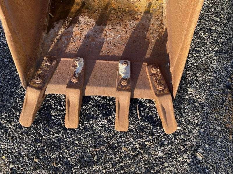 CATERPILLAR 570mm - type tractopelle - Diğer araçlar: fotoğraf 2 CATERPILLAR 570mm - type tractopelle - Diğer araçlar: fotoğraf 2