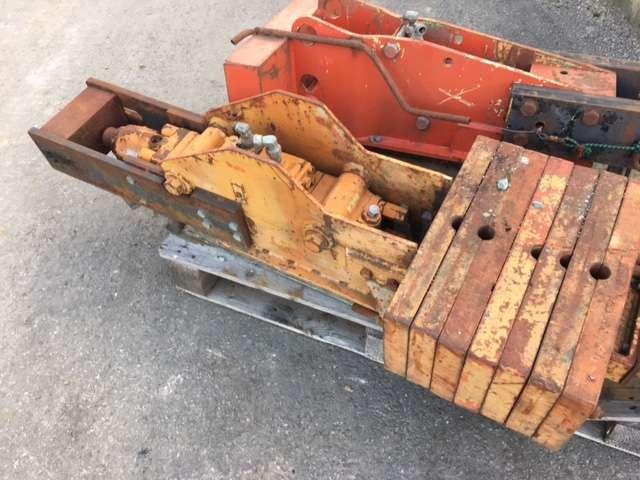 NPK H1XA - Palplanches - Hidrolik kırıcı - İş makinaları: fotoğraf 1 NPK H1XA - Palplanches - Hidrolik kırıcı - İş makinaları: fotoğraf 1