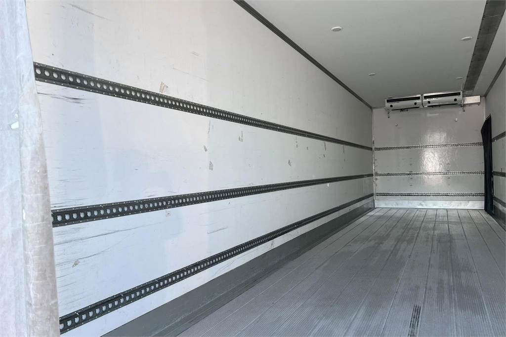 Izotermik kamyon Mercedes-Benz ACTROS 2546L-6X2/ 60 FRC 07/2026: fotoğraf 8