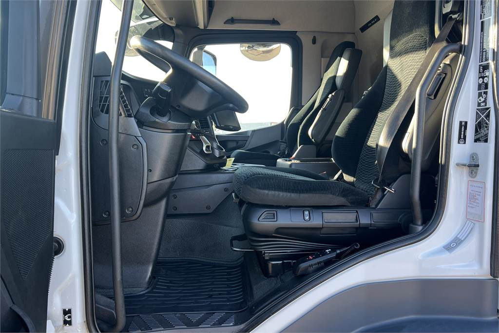 İç mekan fotoğrafi 1: Izotermik kamyon Mercedes-Benz ACTROS 2546L-6X2/ 60 FRC 07/2026