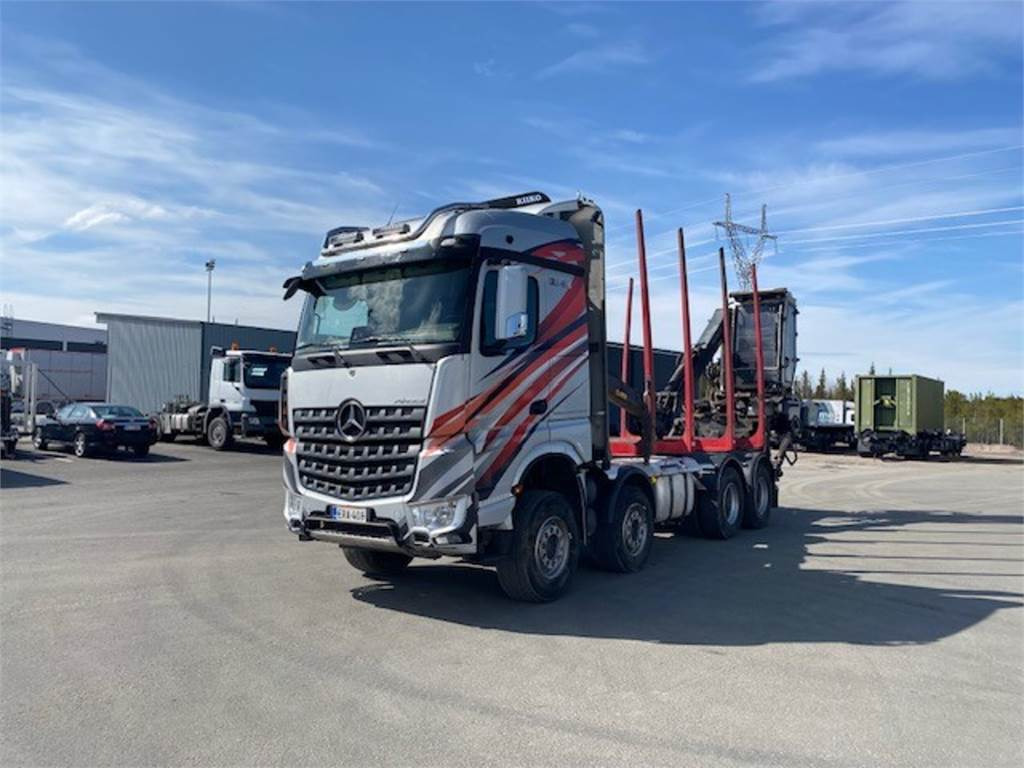 Mercedes-Benz AROCS 3763 8x4/4 Riikonen puuvarustus - Tomruk kamyonu: fotoğraf 1 Mercedes-Benz AROCS 3763 8x4/4 Riikonen puuvarustus - Tomruk kamyonu: fotoğraf 1