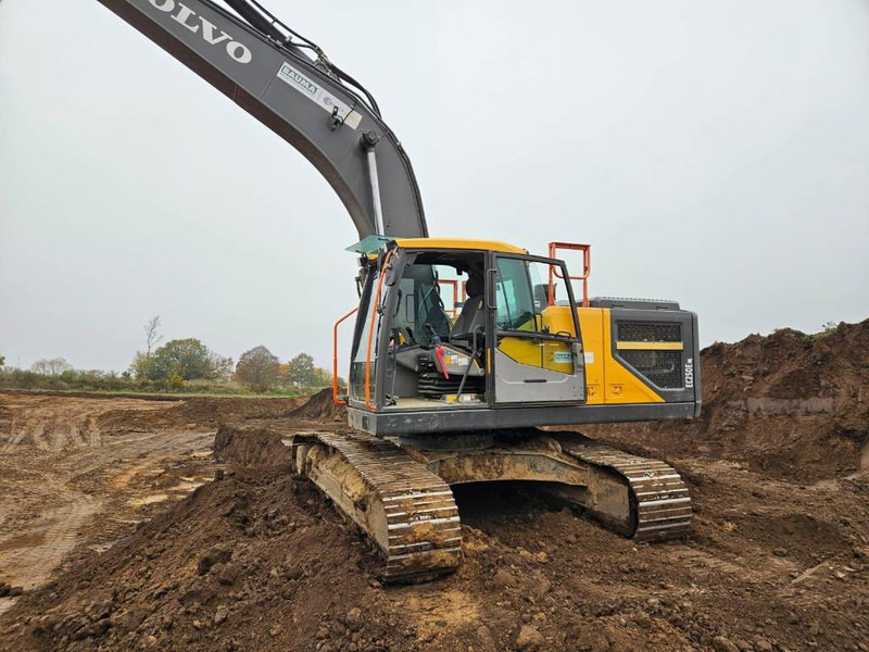 Volvo EC 250 E NL MIETE / RENTAL (12001053) - Paletli ekskavatör: fotoğraf 1 Volvo EC 250 E NL MIETE / RENTAL (12001053) - Paletli ekskavatör: fotoğraf 1