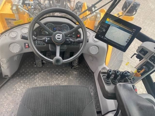 Tekerlekli yükleyici Volvo L 120 H MIETE / RENTAL (12005511): fotoğraf 19