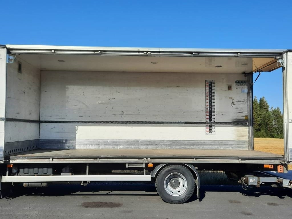 Volvo FL 240 - Kapalı kasa kamyon: fotoğraf 5 Volvo FL 240 - Kapalı kasa kamyon: fotoğraf 5