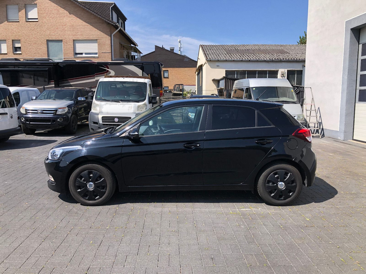 Sedan araba Hyundai i20 1.4 CRDi Trend, Euro 6: fotoğraf 8