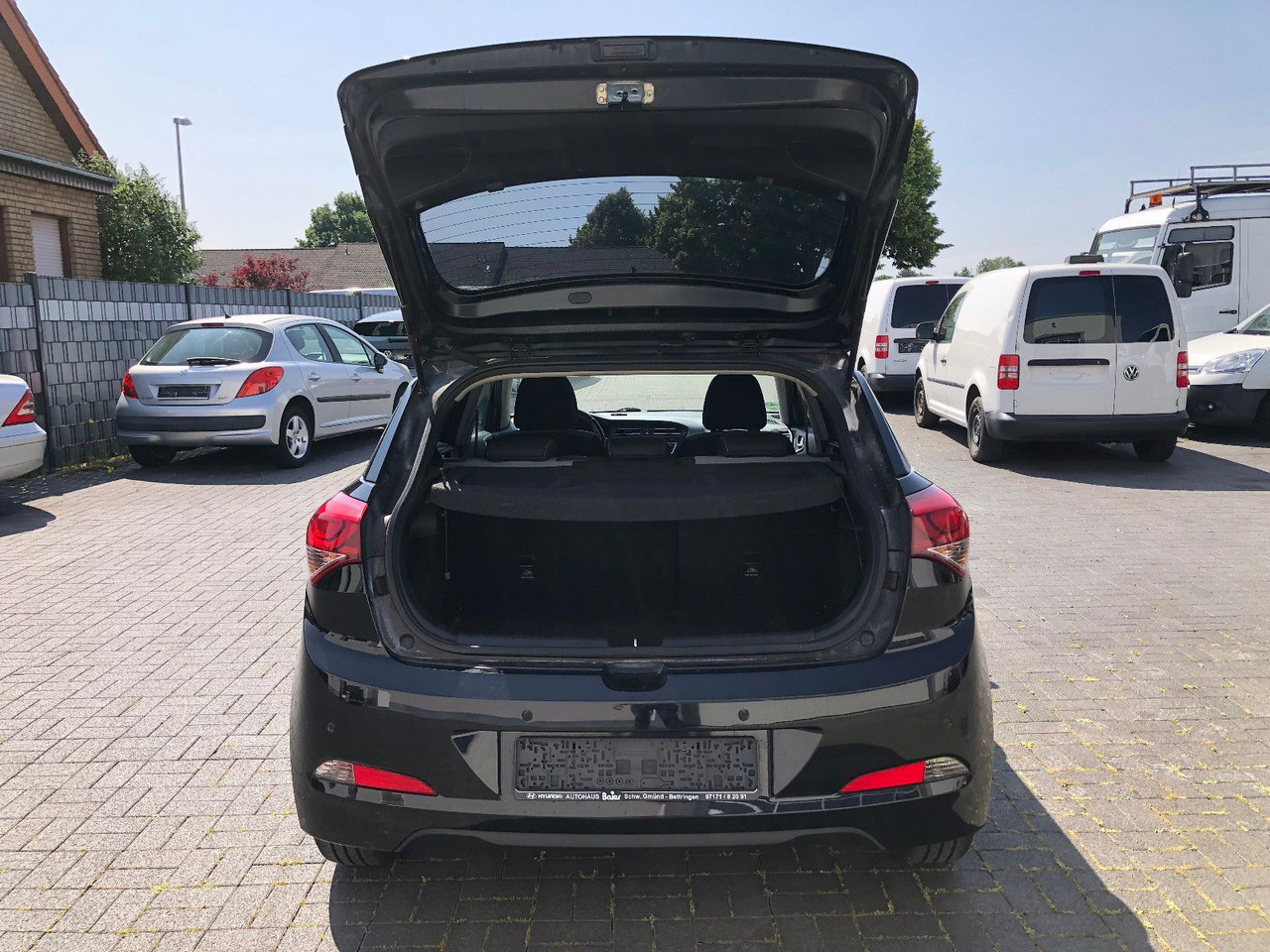 Sedan araba Hyundai i20 1.4 CRDi Trend, Euro 6: fotoğraf 13