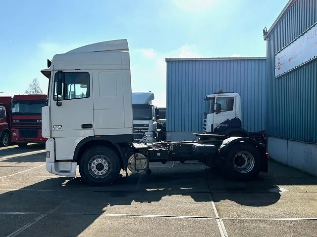 DAF 95.380 XF SPACECAB (EURO 2 / ZF16 MANUAL GEARBOX / D.E.B. ENGINE BRAKE / AIRCONDITIONING) - Çekici: fotoğraf 5 DAF 95.380 XF SPACECAB (EURO 2 / ZF16 MANUAL GEARBOX / D.E.B. ENGINE BRAKE / AIRCONDITIONING) - Çekici: fotoğraf 5