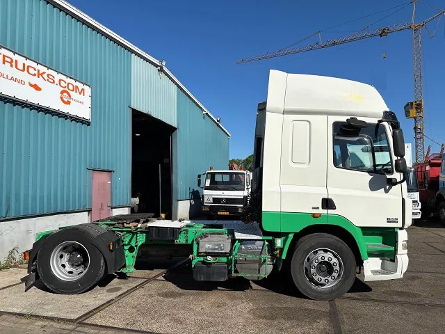 DAF CF 85.410 SPACECAB 4x2 (ZF16 MANUAL GEARBOX / MX-BRAKE / 995 LITER DIESELTANK / AIRCONDITIONING / FRIDGE UNTHER BED) - Çekici: fotoğraf 4 DAF CF 85.410 SPACECAB 4x2 (ZF16 MANUAL GEARBOX / MX-BRAKE / 995 LITER DIESELTANK / AIRCONDITIONING / FRIDGE UNTHER BED) - Çekici: fotoğraf 4