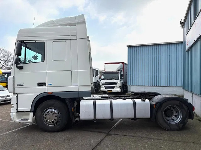 DAF XF 105.460 ATE SPACECAB 4x2 ONLY 835.500 KM (ZF-MANUAL GEARBOX / ZF-INTARDER / AIRCONDITIONING / EURO 5) - Çekici: fotoğraf 4 DAF XF 105.460 ATE SPACECAB 4x2 ONLY 835.500 KM (ZF-MANUAL GEARBOX / ZF-INTARDER / AIRCONDITIONING / EURO 5) - Çekici: fotoğraf 4