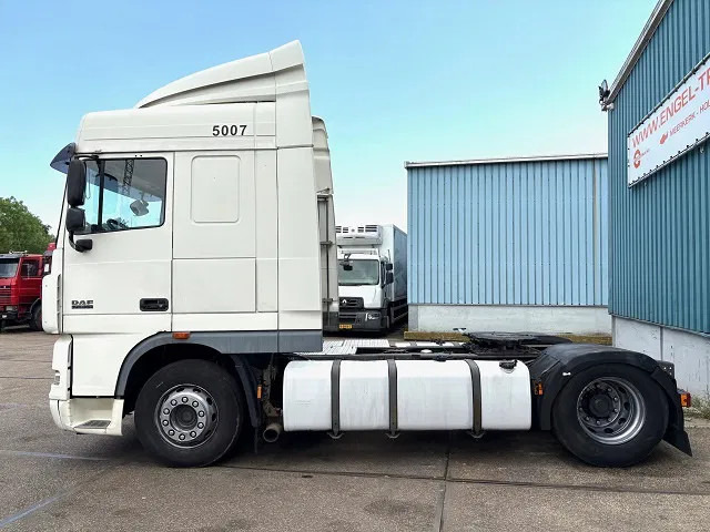 DAF XF 105.460 SPACECAB (4 IDENTICAL UNITS AVAILBLE) (ZF16 MANUAL GEARBOX / MX-BRAKE / 870+430 LITER TANK / FRIDGE / AIRCONDITIONING - Çekici: fotoğraf 5 DAF XF 105.460 SPACECAB (4 IDENTICAL UNITS AVAILBLE) (ZF16 MANUAL GEARBOX / MX-BRAKE / 870+430 LITER TANK / FRIDGE / AIRCONDITIONING - Çekici: fotoğraf 5