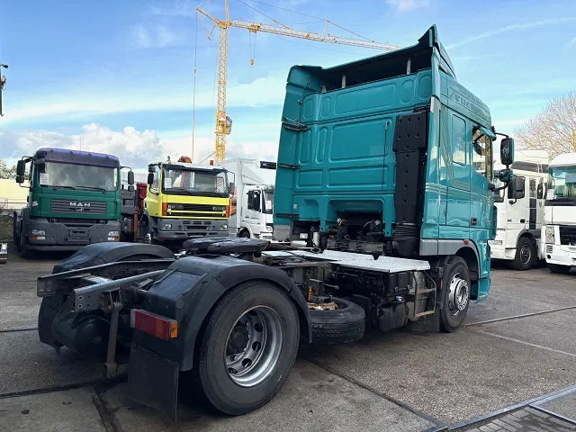 DAF XF 105.460 SPACECAB (EURO 5 / ZF16 MANUAL GEARBOX / P.T.O. / AIRCONDITIONING / FRIDGE UNDER BED / ETC.) - Çekici: fotoğraf 3 DAF XF 105.460 SPACECAB (EURO 5 / ZF16 MANUAL GEARBOX / P.T.O. / AIRCONDITIONING / FRIDGE UNDER BED / ETC.) - Çekici: fotoğraf 3