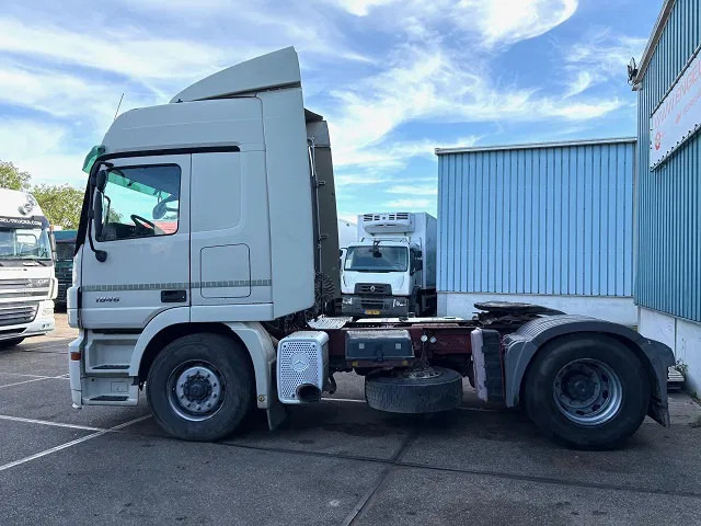 Mercedes-Benz Actros 1846 LS (MP2) (EPS WITH CLUTCH (3 PEDALS) / RETARDER / AIRCONDITIONING / ETC) - Çekici: fotoğraf 5 Mercedes-Benz Actros 1846 LS (MP2) (EPS WITH CLUTCH (3 PEDALS) / RETARDER / AIRCONDITIONING / ETC) - Çekici: fotoğraf 5