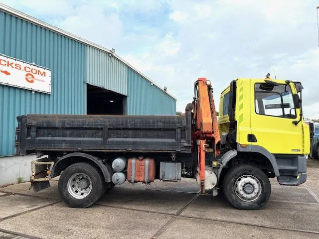 DAF 65 -180ATI 4x4 FULL STEEL 3-WAY KIPPER AND PALFINGER CRANE (EURO 2 / MANUAL GEARBOX / FULL STEEL SUSPENSION / ETC.) - Damperli kamyon, Vinçli kamyon: fotoğraf 4 DAF 65 -180ATI 4x4 FULL STEEL 3-WAY KIPPER AND PALFINGER CRANE (EURO 2 / MANUAL GEARBOX / FULL STEEL SUSPENSION / ETC.) - Damperli kamyon, Vinçli kamyon: fotoğraf 4