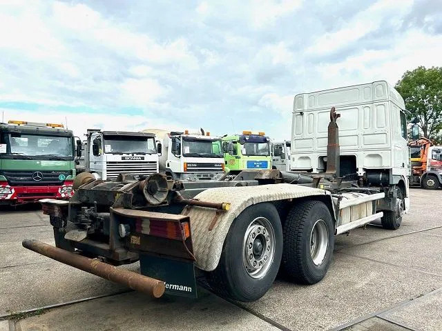 DAF 95.480 XF SPACECAB 6x2 WITH HOOK-ARM SYSTEM (EURO 3 / ZF16 MANUAL GEARBOX / ZF-INTARDER / STEEL-/AIR SUSPENSION / AIRCONDITIONIN - Kancalı yükleyici kamyon: fotoğraf 3 DAF 95.480 XF SPACECAB 6x2 WITH HOOK-ARM SYSTEM (EURO 3 / ZF16 MANUAL GEARBOX / ZF-INTARDER / STEEL-/AIR SUSPENSION / AIRCONDITIONIN - Kancalı yükleyici kamyon: fotoğraf 3