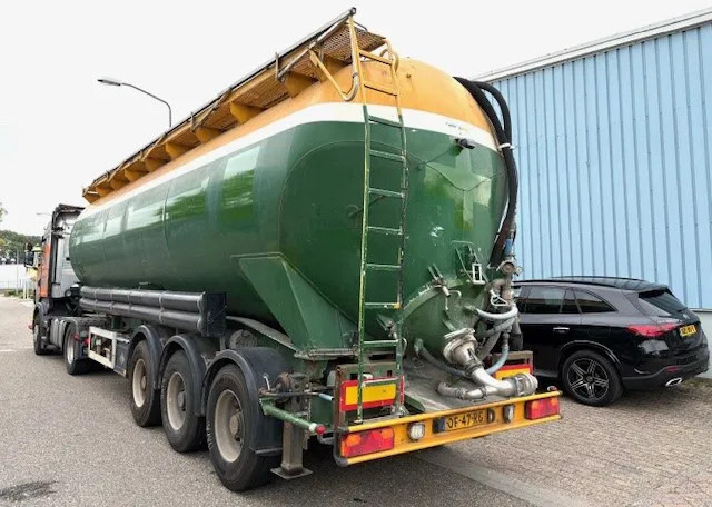 Feldbinder KIP48 3 3-AXLE 48M3 KIPPING SILO TRAILER (SAF AXLES / DRUM BRAKES / 4 COMPARTMENTS) - Tanker dorse: fotoğraf 4 Feldbinder KIP48 3 3-AXLE 48M3 KIPPING SILO TRAILER (SAF AXLES / DRUM BRAKES / 4 COMPARTMENTS) - Tanker dorse: fotoğraf 4