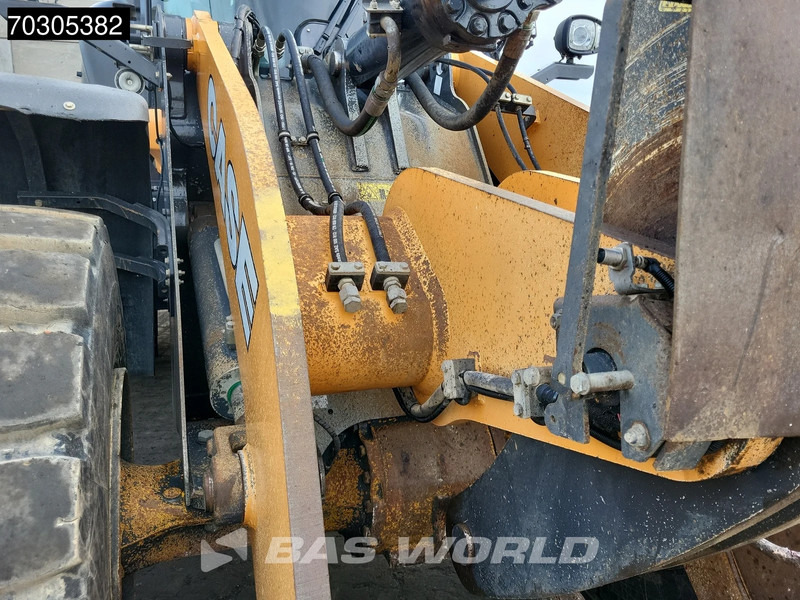 Tekerlekli yükleyici Case 821 G: fotoğraf 14