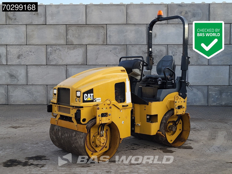 Caterpillar CB2.7 - Silindir makinesi: fotoğraf 1 Caterpillar CB2.7 - Silindir makinesi: fotoğraf 1