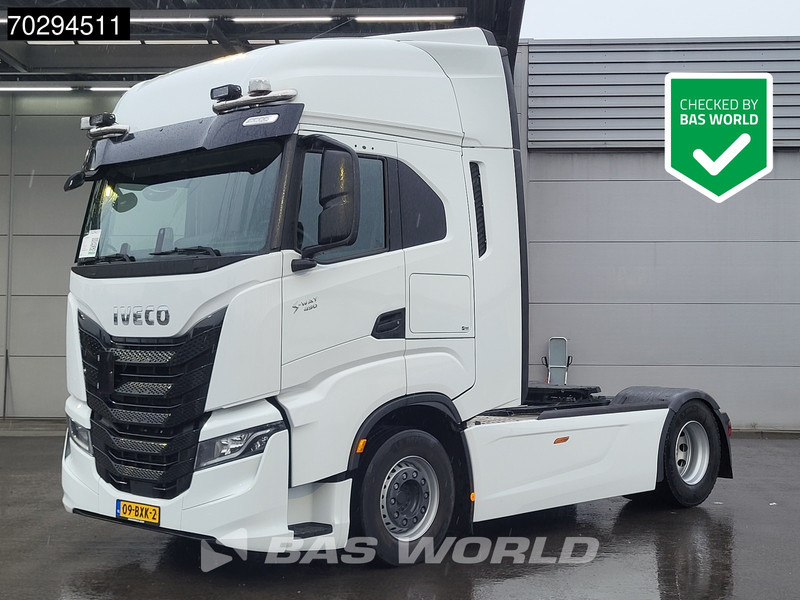 Iveco S-Way 490 4X2 NL-Truck 2xTanks Standklima ACC Navi Euro 6 - Çekici: fotoğraf 1 Iveco S-Way 490 4X2 NL-Truck 2xTanks Standklima ACC Navi Euro 6 - Çekici: fotoğraf 1
