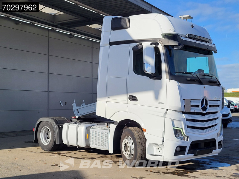 Mercedes-Benz Actros 1851 Actros 4X2 GigaSpace ADR 2xTanks Xenon Euro 6 - Çekici: fotoğraf 3 Mercedes-Benz Actros 1851 Actros 4X2 GigaSpace ADR 2xTanks Xenon Euro 6 - Çekici: fotoğraf 3