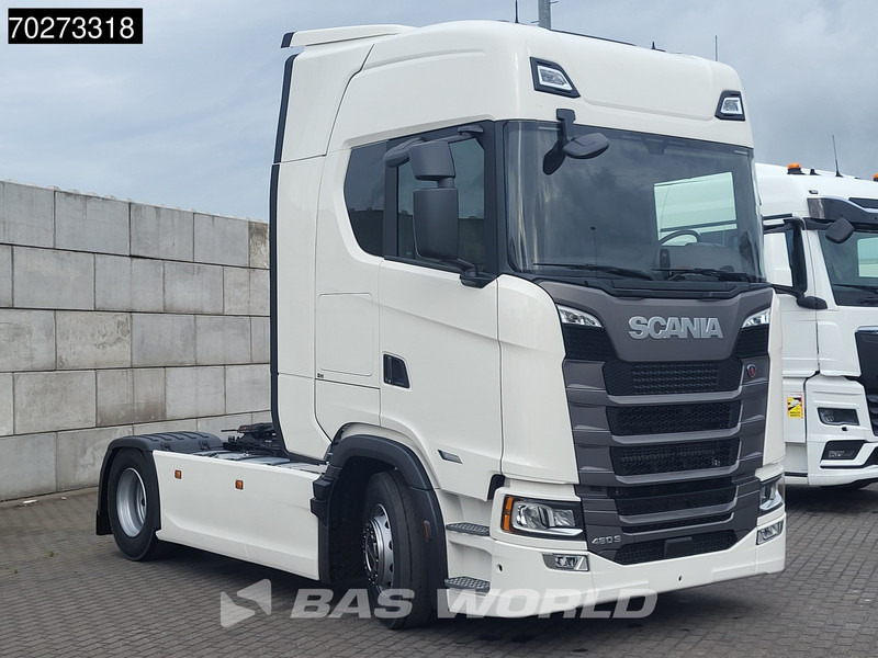 Scania S460 4X2 NEW! Retarder 2x Tanks ACC Navi Standklima - Çekici: fotoğraf 3 Scania S460 4X2 NEW! Retarder 2x Tanks ACC Navi Standklima - Çekici: fotoğraf 3