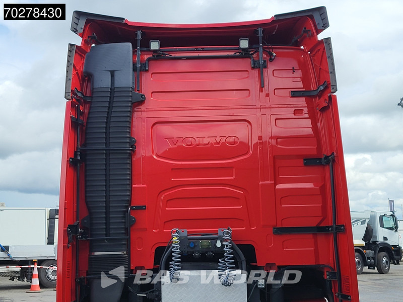 Volvo FH16 750 FH16 6X2 Special-Interior Full-Air Work-Remote Dynamic Steering Alcoa ACC Xenon - Çekici: fotoğraf 5 Volvo FH16 750 FH16 6X2 Special-Interior Full-Air Work-Remote Dynamic Steering Alcoa ACC Xenon - Çekici: fotoğraf 5