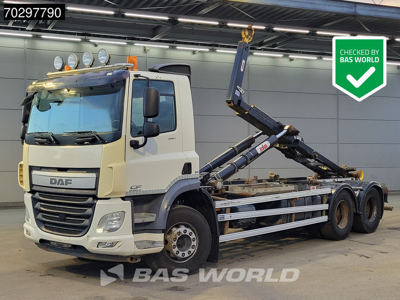 DAF CF 440 6X2 HYVA 22-60-S Hooklift Lift Axle Automatic ACC Euro 6 - Kancalı yükleyici kamyon: fotoğraf 1 DAF CF 440 6X2 HYVA 22-60-S Hooklift Lift Axle Automatic ACC Euro 6 - Kancalı yükleyici kamyon: fotoğraf 1