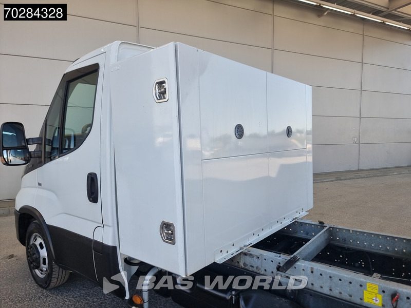 Iveco Daily 35C14 Open Laadbak met Kist Dubbellucht 3,5t Trekhaak Airco Cruise Camera Euro6 Pritsche Pickup Open Box A/C Towbar Cruise contr - Açık kasa kamyonet: fotoğraf 3 Iveco Daily 35C14 Open Laadbak met Kist Dubbellucht 3,5t Trekhaak Airco Cruise Camera Euro6 Pritsche Pickup Open Box A/C Towbar Cruise contr - Açık kasa kamyonet: fotoğraf 3