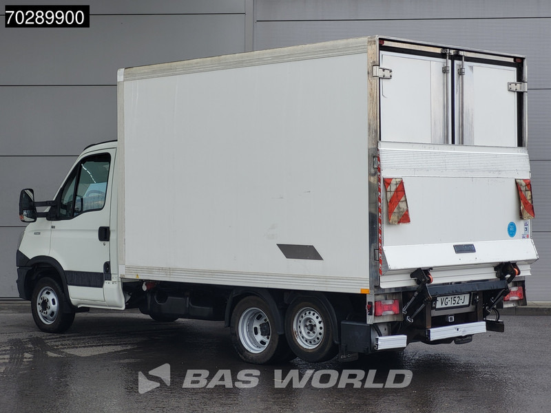 Iveco Daily 40C15 BE-Combi 75Plus Koelwagen Laadklep Carrier Xarios 350 Zijdeur Achterdeuren Airco Cruise Camera Koel Koeler Kühl Kühler Küh - Frigorifik kamyonet: fotoğraf 2 Iveco Daily 40C15 BE-Combi 75Plus Koelwagen Laadklep Carrier Xarios 350 Zijdeur Achterdeuren Airco Cruise Camera Koel Koeler Kühl Kühler Küh - Frigorifik kamyonet: fotoğraf 2