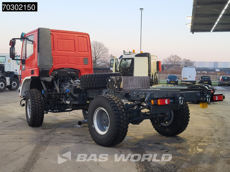 Iveco Eurocargo 150E300 4X4 NEW! 15T chassis 2017 production Euro 6 - Şasi kamyon: fotoğraf 2 Iveco Eurocargo 150E300 4X4 NEW! 15T chassis 2017 production Euro 6 - Şasi kamyon: fotoğraf 2