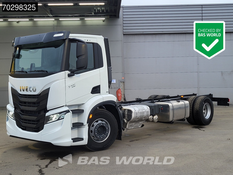 Iveco S-Way 340 4X2 NEW! Chassis Automatic LED Navi ACC Euro 6 - Şasi kamyon: fotoğraf 1 Iveco S-Way 340 4X2 NEW! Chassis Automatic LED Navi ACC Euro 6 - Şasi kamyon: fotoğraf 1