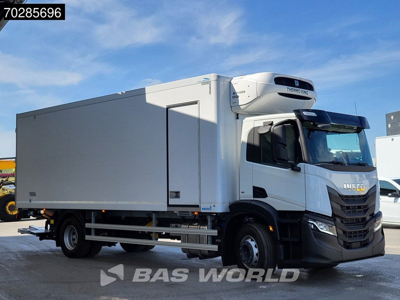 Iveco S-Way 400 4X2 NEW! 19t Thermo King T-1200 ATP Automatic 2000kg Ladebordwand Euro 6 - Refrijeratör kamyon: fotoğraf 3 Iveco S-Way 400 4X2 NEW! 19t Thermo King T-1200 ATP Automatic 2000kg Ladebordwand Euro 6 - Refrijeratör kamyon: fotoğraf 3