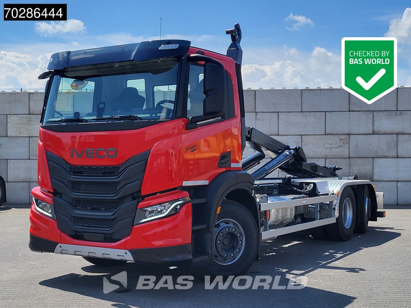 Iveco X-Way 460 6X2 NEW VDL S21-6400 Hooklift Lift+steering Axle Automatic Navi Euro 6 - Kancalı yükleyici kamyon: fotoğraf 1 Iveco X-Way 460 6X2 NEW VDL S21-6400 Hooklift Lift+steering Axle Automatic Navi Euro 6 - Kancalı yükleyici kamyon: fotoğraf 1