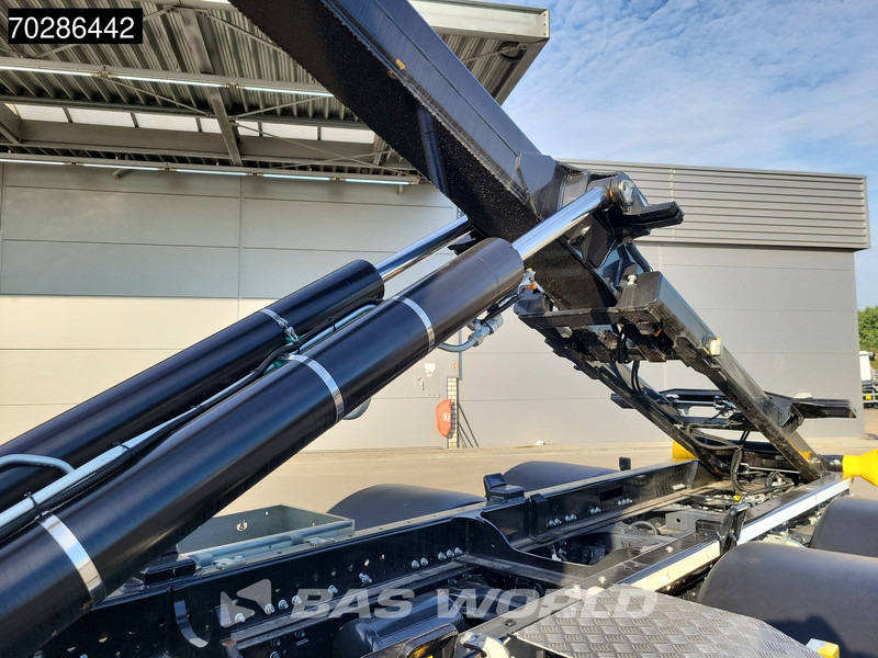 Iveco X-Way 580 6X2 NEW Palfinger PHT20SLD5 Hooklift Lift+steering Axle Automatic Navi ACC LED - Kancalı yükleyici kamyon: fotoğraf 3 Iveco X-Way 580 6X2 NEW Palfinger PHT20SLD5 Hooklift Lift+steering Axle Automatic Navi ACC LED - Kancalı yükleyici kamyon: fotoğraf 3