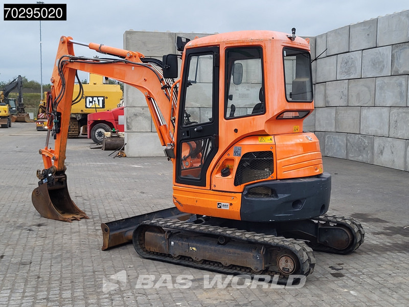 Kubota U35 -3a3 - Mini ekskavatör: fotoğraf 3 Kubota U35 -3a3 - Mini ekskavatör: fotoğraf 3
