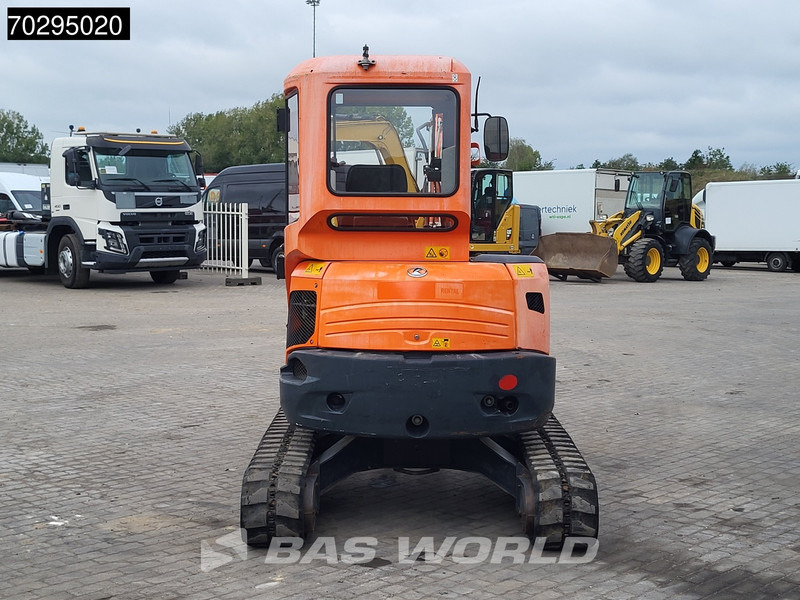 Kubota U35 -3a3 - Mini ekskavatör: fotoğraf 5 Kubota U35 -3a3 - Mini ekskavatör: fotoğraf 5
