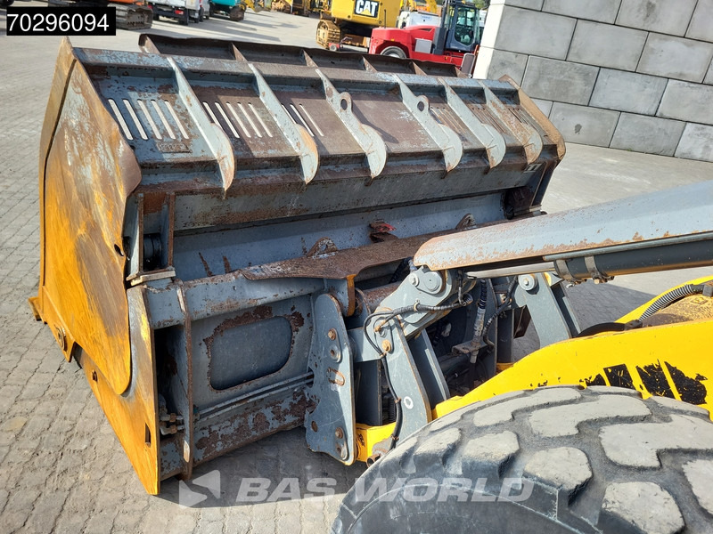 Tekerlekli yükleyici Liebherr L538: fotoğraf 13