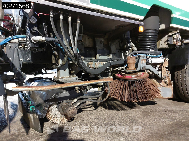 MAN LE 15.250 4X2 Eurovoirie Sweeper Manual Steelsuspension Euro 3 - Yol süpürme aracı: fotoğraf 3 MAN LE 15.250 4X2 Eurovoirie Sweeper Manual Steelsuspension Euro 3 - Yol süpürme aracı: fotoğraf 3