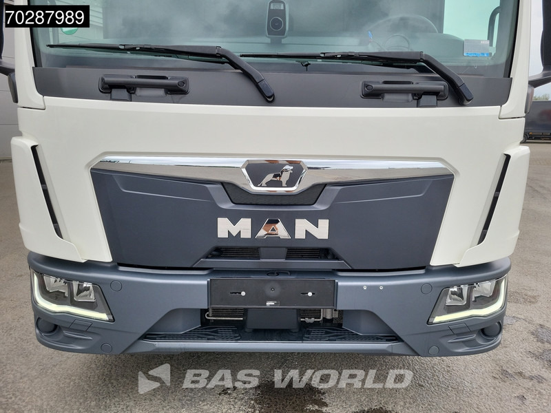 Kapalı kasa kamyon MAN TGL 12.250 4X2 Low Mileage! 1500kg Ladebordwand Automatic Euro 6: fotoğraf 8