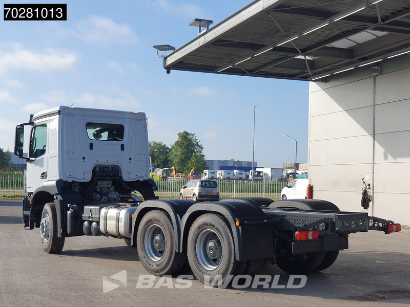 Mercedes-Benz Arocs 2636 6X4 NEW chassis Flywheel PTO Big-Axle Automatic Steelsuspension Euro 6 - Şasi kamyon: fotoğraf 2 Mercedes-Benz Arocs 2636 6X4 NEW chassis Flywheel PTO Big-Axle Automatic Steelsuspension Euro 6 - Şasi kamyon: fotoğraf 2