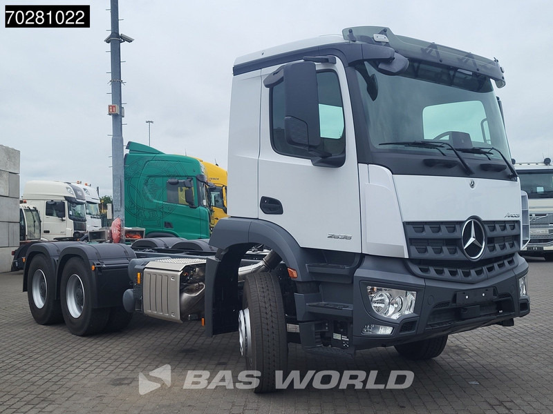 Mercedes-Benz Arocs 2636 6X4 NEW chassis Flywheel PTO Big-Axle Automatic Steelsuspension Euro 6 - Şasi kamyon: fotoğraf 3 Mercedes-Benz Arocs 2636 6X4 NEW chassis Flywheel PTO Big-Axle Automatic Steelsuspension Euro 6 - Şasi kamyon: fotoğraf 3
