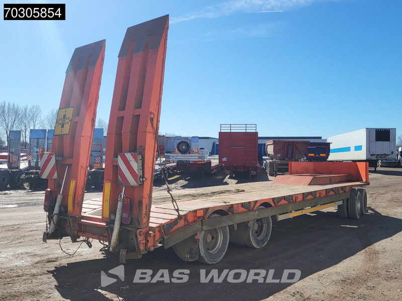 Robuste Kaiser R4004F Steering Axles Ramps Verbreit - Alçak çerçeveli platform römork: fotoğraf 5 Robuste Kaiser R4004F Steering Axles Ramps Verbreit - Alçak çerçeveli platform römork: fotoğraf 5