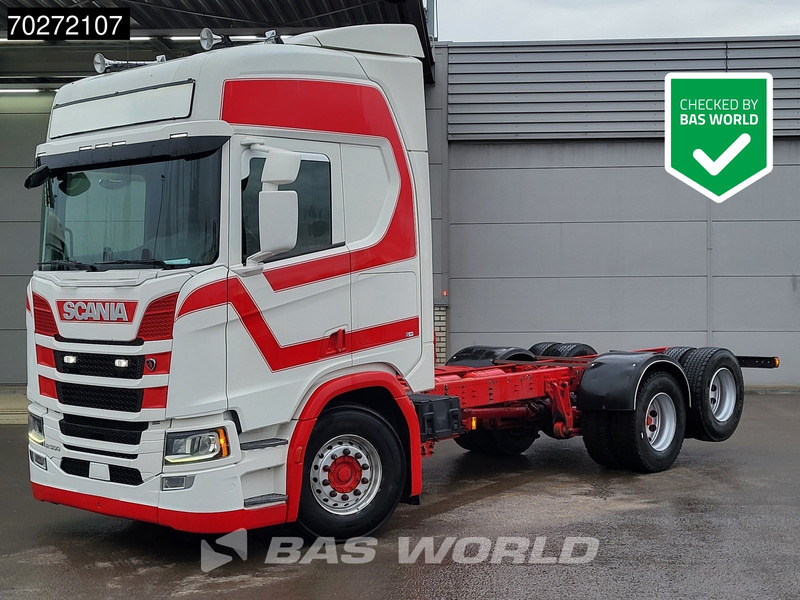 Scania R500 6X2 Chassis Retarder ACC Navi Liftachse Automatic Euro 6 - Şasi kamyon: fotoğraf 1 Scania R500 6X2 Chassis Retarder ACC Navi Liftachse Automatic Euro 6 - Şasi kamyon: fotoğraf 1