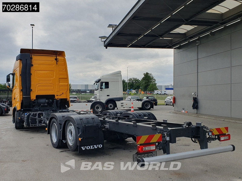 Volvo FH 460 6X2 NEW chassis! Full air Suspension Lift-Axle Navi ACC LED Euro 6 - Şasi kamyon: fotoğraf 2 Volvo FH 460 6X2 NEW chassis! Full air Suspension Lift-Axle Navi ACC LED Euro 6 - Şasi kamyon: fotoğraf 2