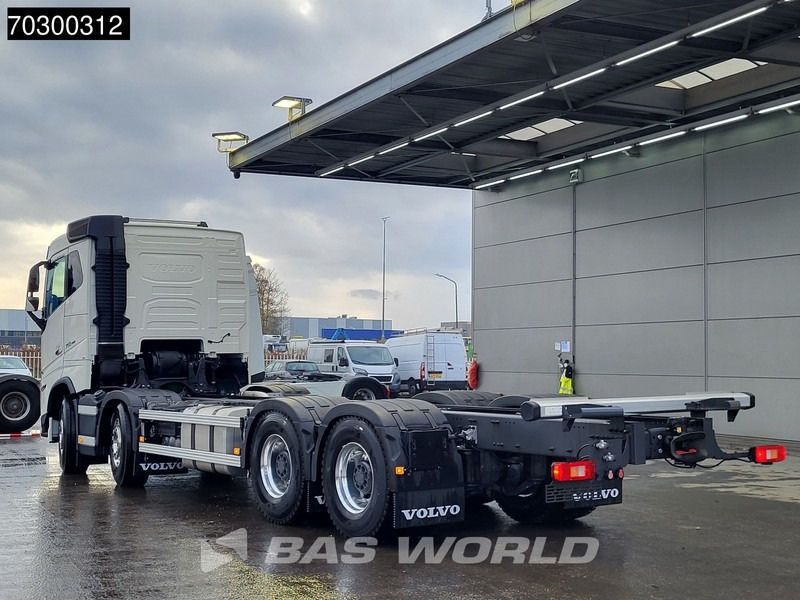 Volvo FH16 750 FH16 8X4 NEW 8x4 chassis! Air suspension Big-Axle Automatic VEB+ Euro 6 - Şasi kamyon: fotoğraf 2 Volvo FH16 750 FH16 8X4 NEW 8x4 chassis! Air suspension Big-Axle Automatic VEB+ Euro 6 - Şasi kamyon: fotoğraf 2