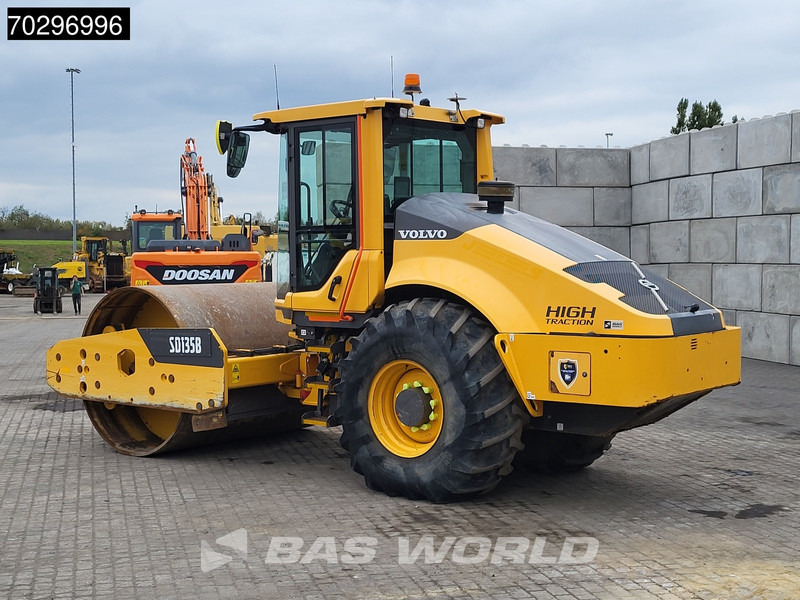 Volvo SD135 B A/C - Silindir makinesi: fotoğraf 2 Volvo SD135 B A/C - Silindir makinesi: fotoğraf 2