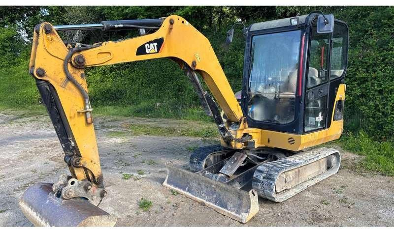 Caterpillar 302.5C - Mini ekskavatör: fotoğraf 1 Caterpillar 302.5C - Mini ekskavatör: fotoğraf 1