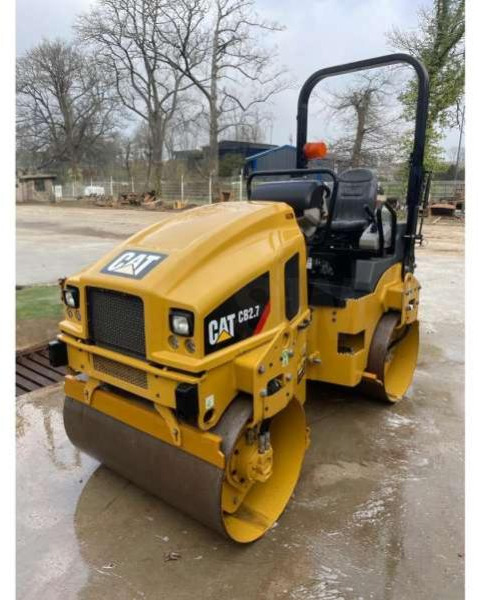 Caterpillar CB2.7 - Yol silindiri: fotoğraf 2 Caterpillar CB2.7 - Yol silindiri: fotoğraf 2